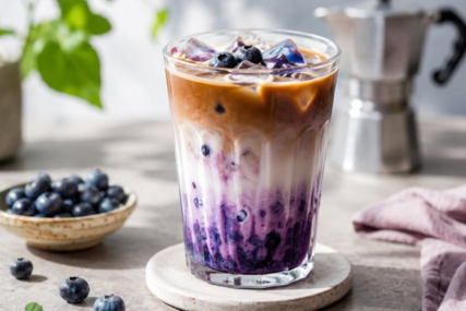 Borovnice i espresso? Ovaj viralni napitak mogao bi postati vaš novi ritual