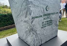 U Danskoj otkriven spomenik "Cvijet Srebrenice"