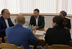 Premijer Nikšić i ministar Delić: Roditeljske kuće u Sarajevu i u Tuzli zaslužuju podršku Vlade Federacije BiH