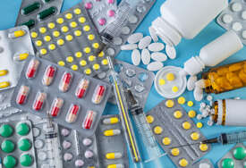 Greške pri upotrebi lijekova koštaju milijarde, a farmaceuti ih mogu spriječiti