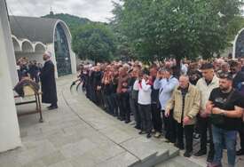 Klanjana dženaza Sejdi Bešlić na Gradskom groblju Bare (FOTO)