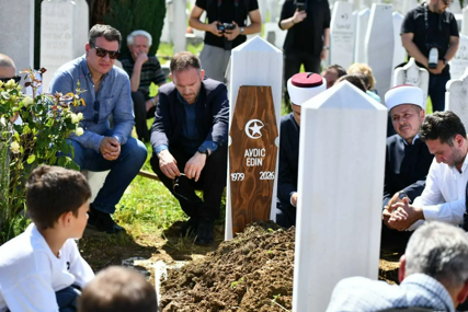 Edin Avdić ukopan u Sarajevu, brojne poznate ličnosti prisustvovale posljednjem ispraćaju