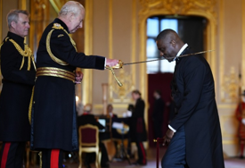Idris Elba postao vitez: Kralj Charles mu uručio jedno od najvećih britanskih priznanja