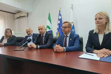 Zastupnik u Skupštini ZDK Harun Čolić predstavljen kao novi član SDA Zenica