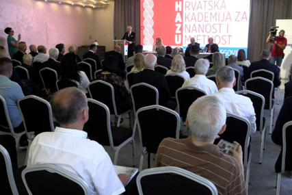 Predstavljanjem knjige Dragana Čovića i Valentine Marinčić počinju Dani HAZU-a u BiH