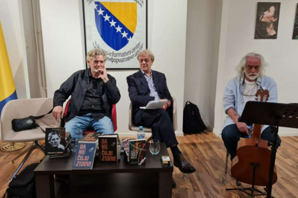 U Zagrebu predstavljena knjiga 'Da ne čuju zidovi' Rezaka Hukanovića