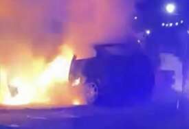 U Sarajevu ponovo izgorio automobil, policija istražuje kako je došlo do požara
