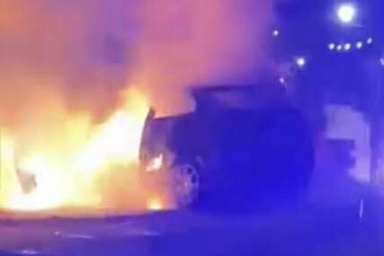 U Sarajevu ponovo izgorio automobil, policija istražuje kako je došlo do požara