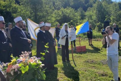 Porodice još tragaju za 42 nestale osobe iz Kalinovika, traže optužnice i uklanjanje murala Mladiću