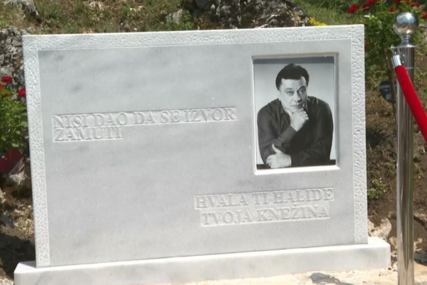 U Knežini otvoreno spomen-obilježje Halidu Bešliću