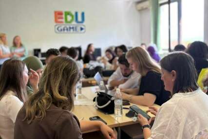 Studenti i profesori u Bihaću raspravljali o budućnosti obrazovanja u doba AI tehnologija