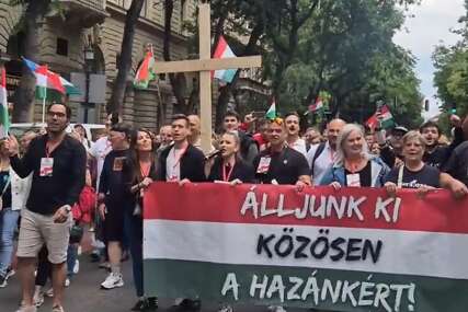 Hiljade Mađara protestovalo u Budimpešti protiv vlade i migracijskog pakta EU