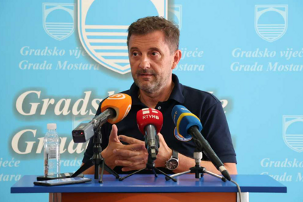 Kordić o krizi na Uborku: Iz Mostara odvezeno 300 tona otpada, nema potrebe da se protestuje na 40 stepeni