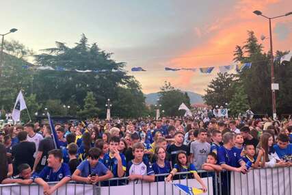 SVI KO JEDAN Vanredno stanje zbog požara nije u Mostaru spriječilo javno praćenje duela BiH - Katar