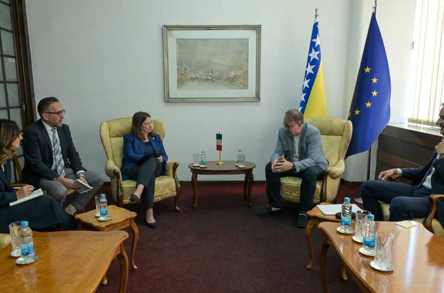 FOTO: URED VLADE FBIH ZA ODNOSE S JAVNOŠĆU