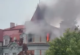 (VIDEO) Gori zgrada Ambasade Pakistana u Beogradu
