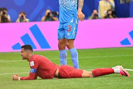Henry žestoko kritikovao Ronalda: "Ne želi da tim postigne gol, želi da ga postigne on!?"