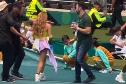 (VIDEO) Shakira odbila da napusti stadion, obezbjeđenje je pokušalo iznijeti