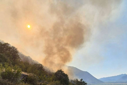 Vatra prijeti kućama kod Trebinja: Približila se na oko 150 metara