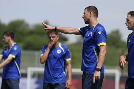 Džeko trenirao uoči duela sa Kanadom, Tabaković u teretani (FOTO)