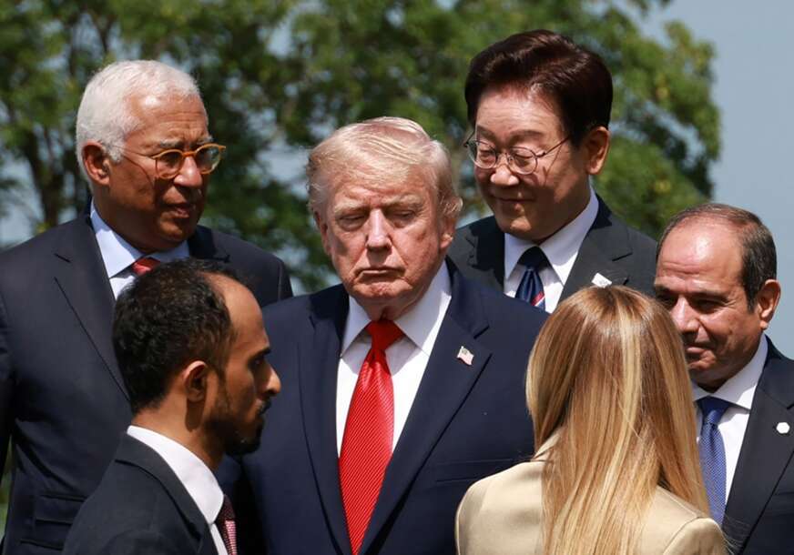 FOTO: EPA/YONHAP SOUTH KOREA OUT