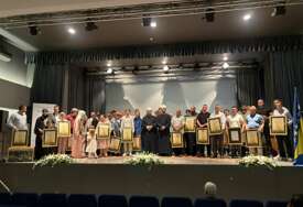 Uručene vakufname i zahvalnice vakifima Azizija džamije u Orašju, dobro koje ostaje budućim generacijama