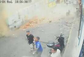 VIDEO Ovo su trenuci udara strašnih potresa u Venecueli