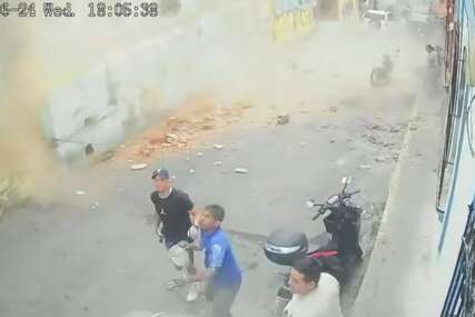 VIDEO Ovo su trenuci udara strašnih potresa u Venecueli