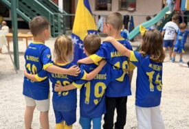 Među najmlađim navijačima vlada euforija, slike iz sarajevskog vrtića govore više od riječi (FOTO)