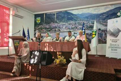 U Goraždu promovisana knjiga 'Život u pramenu kose', istinita priča Fočanke Zehre Murguz