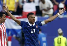 Mbappe golom iz penala odveo Francusku u četvrtfinale Mundijala, Paragvaj ide kući
