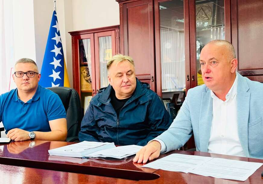 FOTO: USTUPLJENA FOTOGRAFIJA