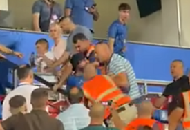 (VIDEO) Navijači Borca i Levskog sukobili se na tribinama Gradskog stadiona