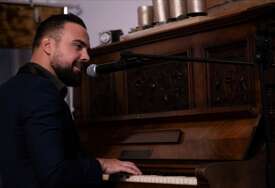  Haris Mračkić gradi karijeru sigurnim koracima: Novi singl "Hvala ti" nastavak uspješne saradnje sa Feđom Imamovićem (VIDEO)