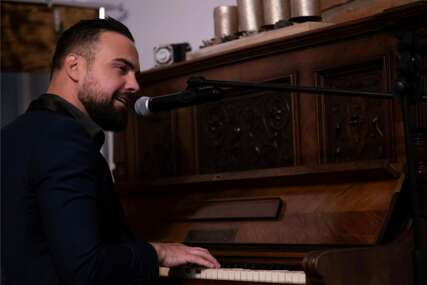  Haris Mračkić gradi karijeru sigurnim koracima: Novi singl "Hvala ti" nastavak uspješne saradnje sa Feđom Imamovićem (VIDEO)