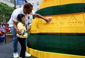 Lego napravio ogromni trofej SP od 1,36 miliona kockica