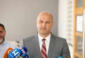 Mirsad Mujić: Na kandidatskim listama SDA više od 43 posto žena