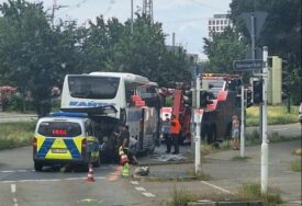 Nesreća u Njemačkoj: Sudarili se autobus iz BiH i tramvaj