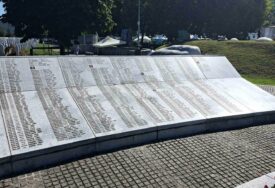 SDA o situaciji u Potočarima: "Ovo nije pritisak samo na Memorijalni centar"