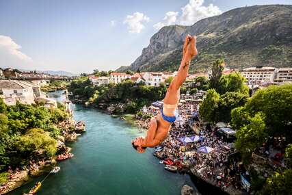 Deset godina Red Bull cliff diving svjetske serije u Mostaru: Zanimljivosti i brojke bogate tradicije
