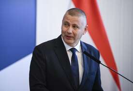 Mađarski ministar odbrane: Zatvaramo vrata pred Rusima