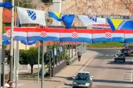 Grad Stolac pozvao udruženja i pojedince da uklone navijačke zastave