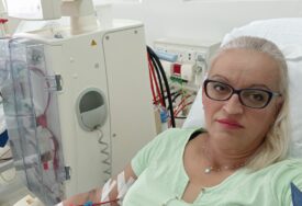 Udruženje Pomozi.ba pokrenulo apel za Saudinu koja je devet godina na dijalizi