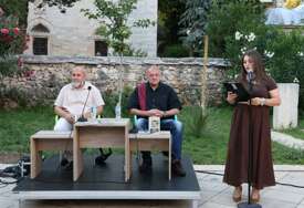 Zbirka poezije 'Osmijeh Jasmine Ahmetspahić' promovisana na Mostarskom ljetu
