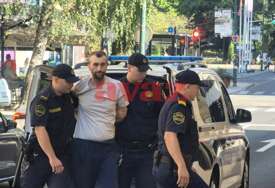 Osumnjičeni za ubistvo majke i brata doveden u Tužilaštvo: Komšije otkrile detalje o porodici