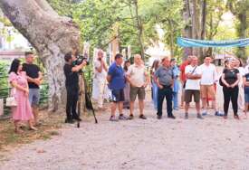 Izložbom na Gelenderima obilježena godišnjica smrti bihaćkog umjetnika Anisa Smajića
