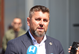 Duraković o nacionalističkom orgijanju u Bratuncu: Dosta je!