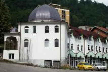 Na današnji dan prije 15 godina obnovljena i otvorena Čaršijska džamija u Srebrenici