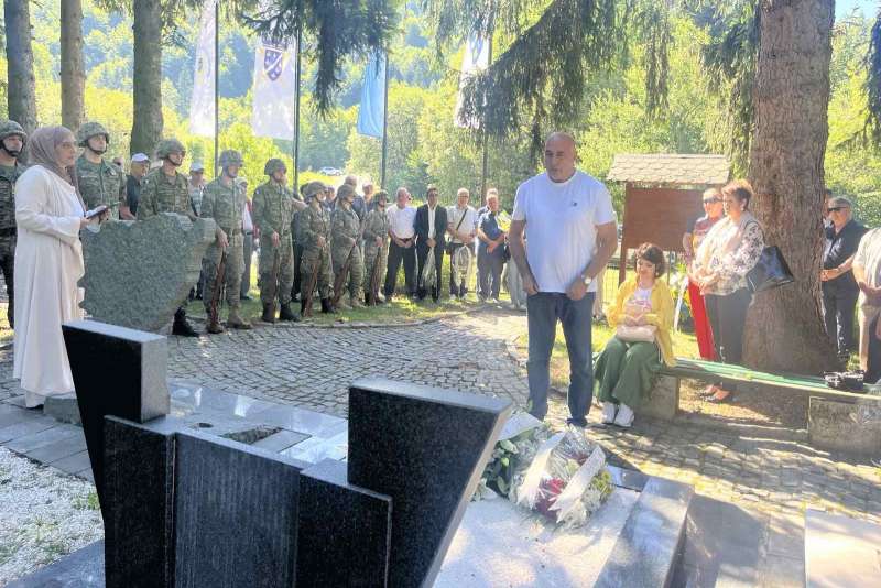 FOTO: SLUŽBA ZA PROTOKOL I ODNOSE S JAVNOŠĆU KS
