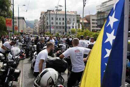 "Da se ne zaboravi i ne ponovi": Hiljade motorista na putu prema Srebrenici